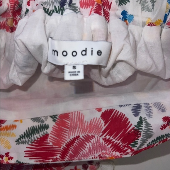 Moodie Tiered Floral Mini Flare Skirt - Picture 4 of 7